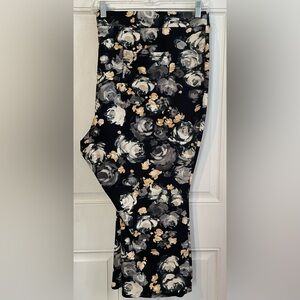 Isaac Mizrahi Live Black Pant With Floral Patterned plus Size 4XP